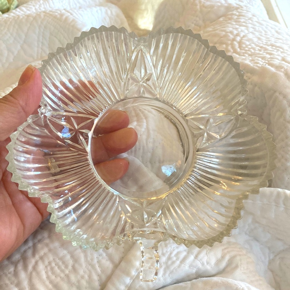 Depression glass federalist 6 inch shamrock Clear Glass decorative dish
